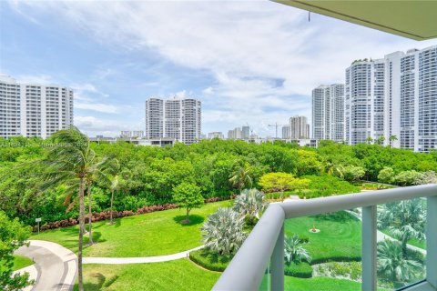 Condominio en venta en Aventura, Florida, 2 dormitorios, 149.57 m2 № 1294353 - foto 18