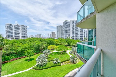 Condominio en venta en Aventura, Florida, 2 dormitorios, 149.57 m2 № 1294353 - foto 24