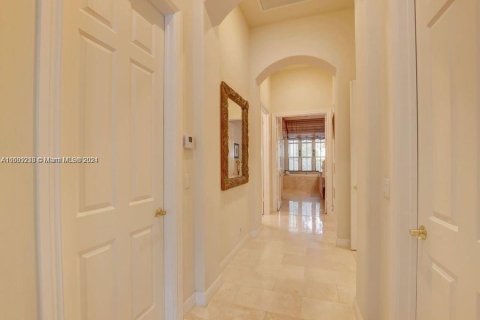 Villa ou maison à vendre à Delray Beach, Floride: 4 chambres, 369.29 m2 № 1231647 - photo 8