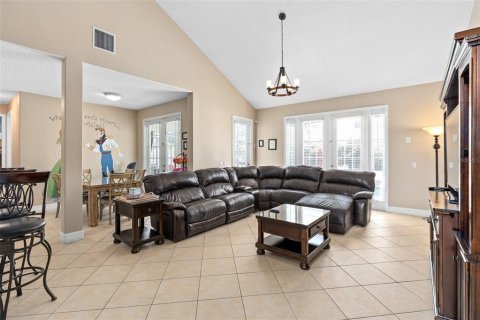 Villa ou maison à vendre à Kissimmee, Floride: 7 chambres, 310.01 m2 № 1243109 - photo 11