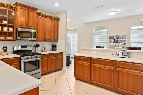 House in Kissimmee, Florida 7 bedrooms, 310.01 sq.m. № 1243109 - photo 7