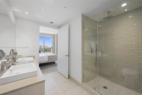 Condo in Hollywood, Florida, 3 bedrooms  № 1217093 - photo 11