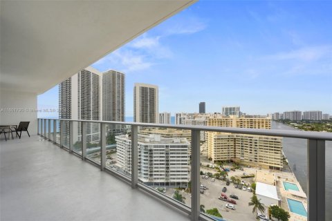 Condominio en venta en Hollywood, Florida, 3 dormitorios, 126.44 m2 № 1217093 - foto 17