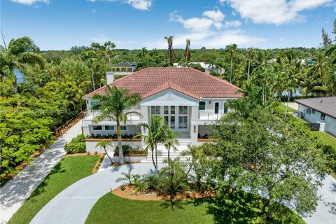 Villa ou maison à vendre à Coral Gables, Floride: 4 chambres, 498.05 m2 № 1241143 - photo 1