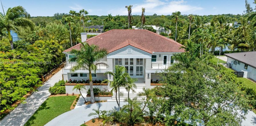 Villa ou maison à Coral Gables, Floride 4 chambres, 498.05 m2 № 1241143