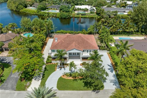 Villa ou maison à vendre à Coral Gables, Floride: 4 chambres, 498.05 m2 № 1241143 - photo 22