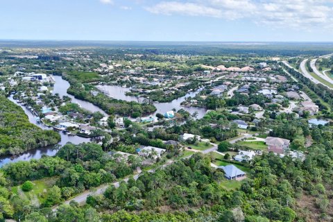 House in Stuart, Florida 3 bedrooms, 183.2 sq.m. № 1065623 - photo 9