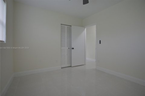 Casa en venta en Cutler Bay, Florida, 4 dormitorios, 155.24 m2 № 1330399 - foto 22