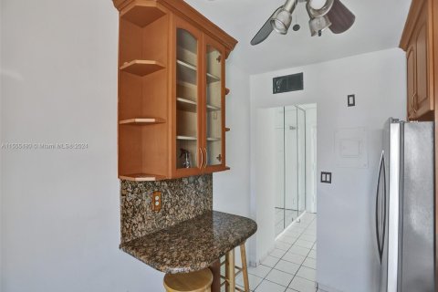 Condominio en venta en Miami Beach, Florida, 1 dormitorio, 78.5 m2 № 1076605 - foto 7