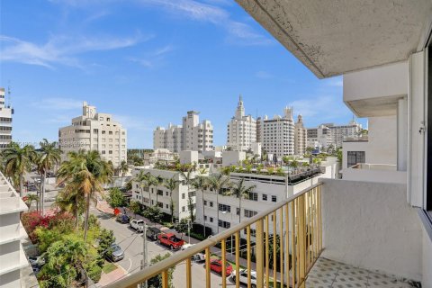 Condominio en venta en Miami Beach, Florida, 1 dormitorio, 78.5 m2 № 1076605 - foto 16