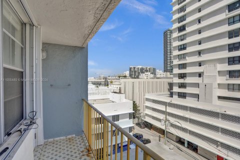 Condominio en venta en Miami Beach, Florida, 1 dormitorio, 78.5 m2 № 1076605 - foto 19