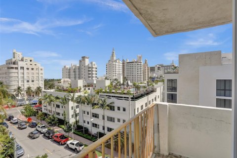 Condominio en venta en Miami Beach, Florida, 1 dormitorio, 78.5 m2 № 1076605 - foto 20