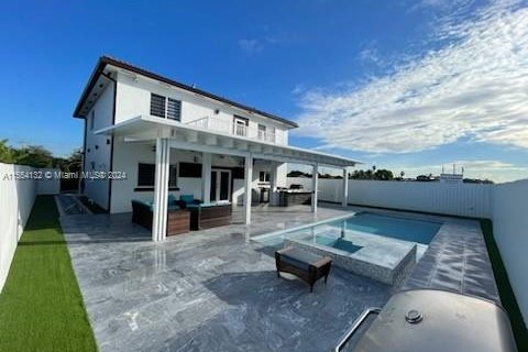 Villa ou maison à vendre à Sweetwater, Floride: 4 chambres, 201.23 m2 № 1074484 - photo 3