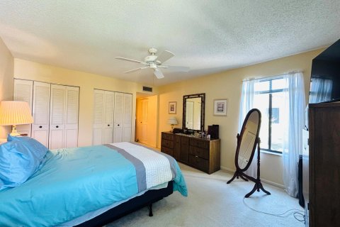 Condo in Stuart, Florida, 2 bedrooms  № 1024412 - photo 7