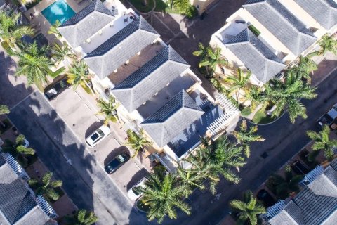 Touwnhouse à vendre à Lighthouse Point, Floride: 3 chambres, 177.44 m2 № 1036169 - photo 7