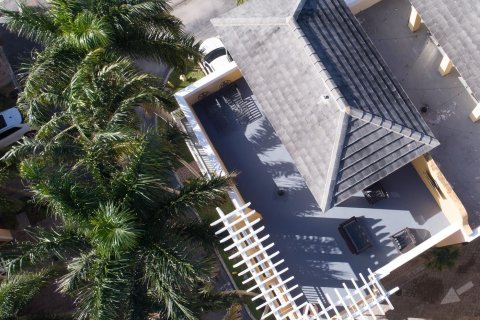 Adosado en venta en Lighthouse Point, Florida, 3 dormitorios, 177.44 m2 № 1036169 - foto 2