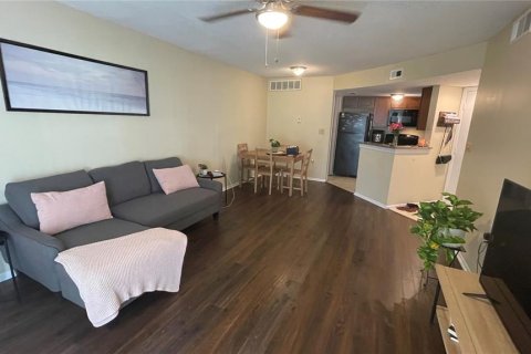 Condominio en venta en Orlando, Florida, 1 dormitorio, 61.32 m2 № 1089238 - foto 3