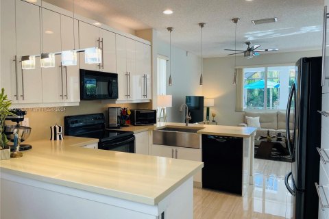 Casa en venta en Weston, Florida, 4 dormitorios № 1047095 - foto 19