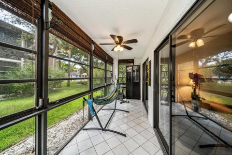 Condo in Tamarac, Florida, 2 bedrooms  № 1228493 - photo 24