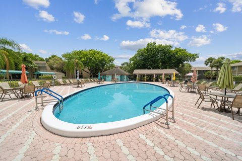 Condo in Tamarac, Florida, 2 bedrooms  № 1228493 - photo 25