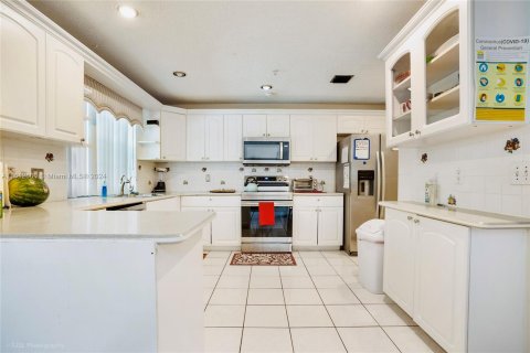 Villa ou maison à vendre à Coral Springs, Floride: 4 chambres, 194.35 m2 № 1242210 - photo 6