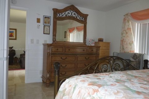 Copropriété à vendre à Sunrise, Floride: 2 chambres, 106.47 m2 № 1216921 - photo 23