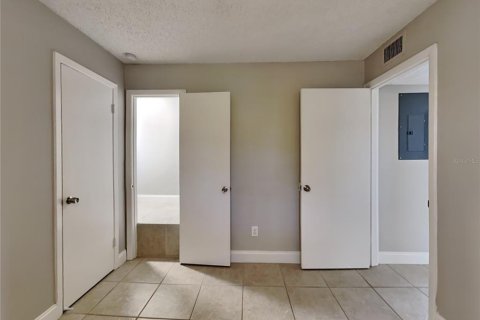 Appartement à louer à Orlando, Floride: 2 chambres, 198.63 m2 № 1351252 - photo 9