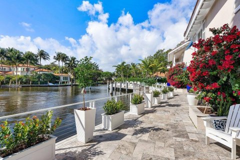 House in Gulf Stream, Florida 7 bedrooms, 744.05 sq.m. № 1019976 - photo 15