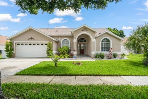 Villa ou maison à vendre à Clermont, Floride: 4 chambres, 191.94 m2 № 1259986 - photo 1