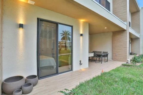 Adosado en venta en Kissimmee, Florida, 4 dormitorios, 218.88 m2 № 1024817 - foto 24