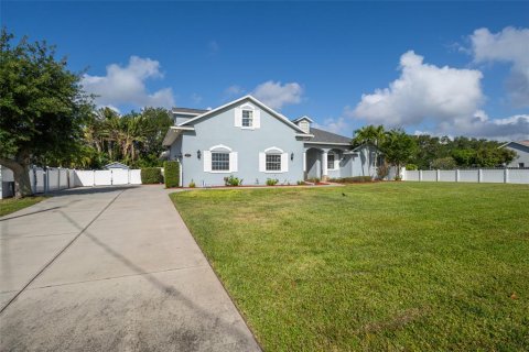 Villa ou maison à vendre à Merrit Island, Floride: 4 chambres, 280.94 m2 № 1205674 - photo 1