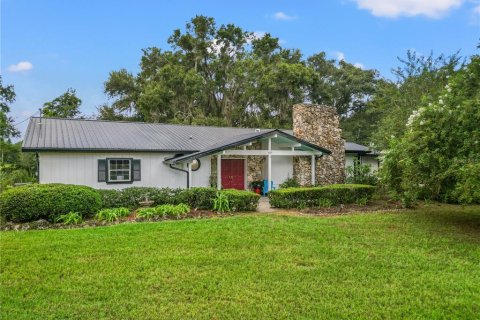 Villa ou maison à vendre à Bushnell, Floride: 3 chambres, 227.24 m2 № 1346328 - photo 1