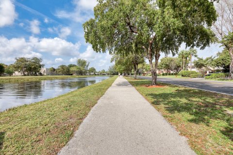 Copropriété à vendre à Pompano Beach, Floride: 2 chambres, 106.84 m2 № 1061057 - photo 20