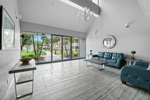 Condominio en venta en Weston, Florida, 2 dormitorios, 102.75 m2 № 1206727 - foto 3