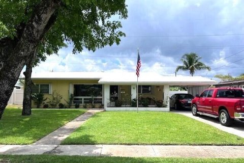 House in Plantation, Florida 3 bedrooms, 131.27 sq.m. № 1226664 - photo 23