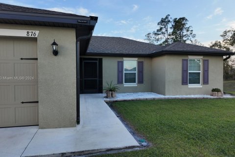 House in Fort Myers, Florida 3 bedrooms, 156.08 sq.m. № 1050518 - photo 3