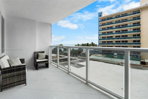 Copropriété à vendre à Fort Lauderdale, Floride: 2 chambres, 164.44 m2 № 1311356 - photo 10