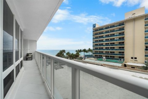 Copropriété à vendre à Fort Lauderdale, Floride: 2 chambres, 164.44 m2 № 1311356 - photo 9