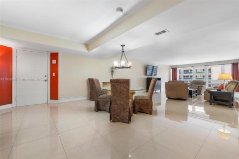 Copropriété à vendre à Fort Lauderdale, Floride: 2 chambres, 164.44 m2 № 1311356 - photo 27