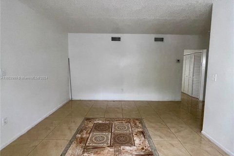 House in Miami Beach, Florida 1 bedroom, 72 sq.m. № 1347794 - photo 3