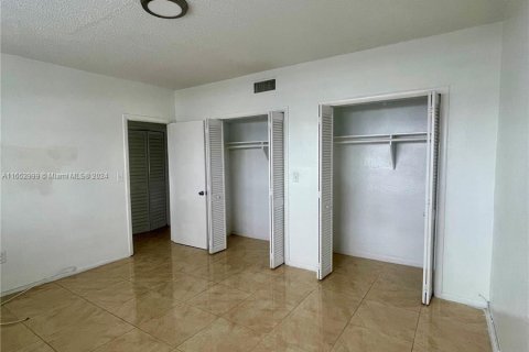 House in Miami Beach, Florida 1 bedroom, 72 sq.m. № 1347794 - photo 9