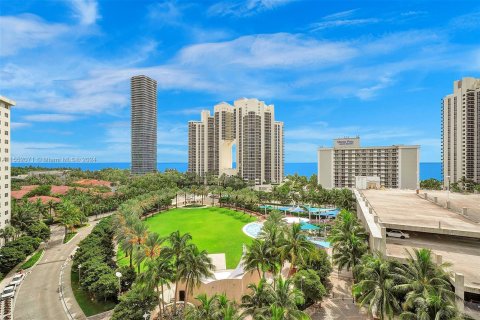 Copropriété à vendre à Sunny Isles Beach, Floride: 2 chambres, 139.82 m2 № 1071781 - photo 2