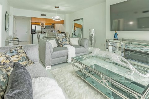 Condominio en venta en Miami, Florida, 1 dormitorio, 73.49 m2 № 1292577 - foto 8