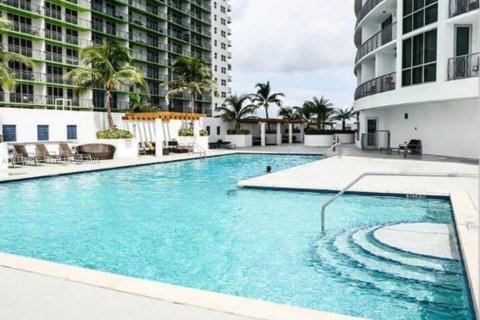 Condo in Miami, Florida, 1 bedroom  № 1292577 - photo 24