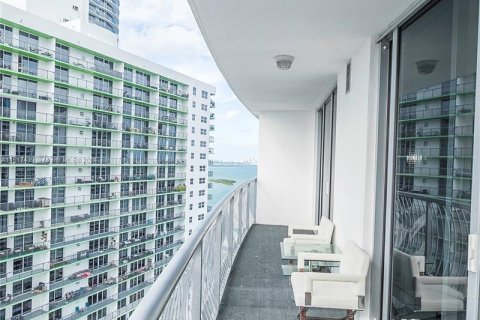 Condo in Miami, Florida, 1 bedroom  № 1292577 - photo 23