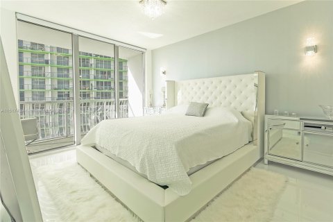 Condo in Miami, Florida, 1 bedroom  № 1292577 - photo 14