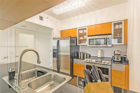 Condominio en venta en Miami, Florida, 1 dormitorio, 73.49 m2 № 1292577 - foto 3