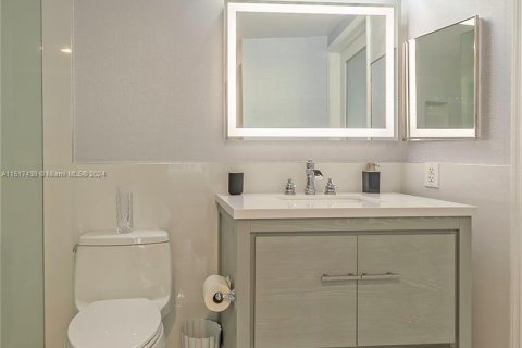 Condo in Miami, Florida, 1 bedroom  № 1292577 - photo 19