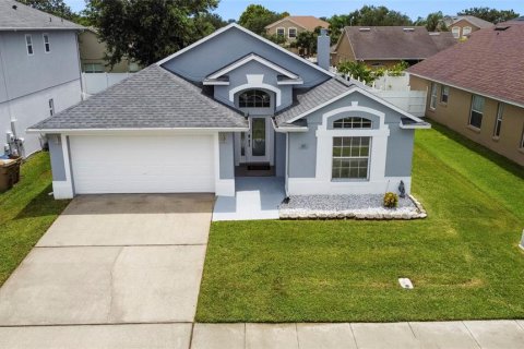 Villa ou maison à vendre à Kissimmee, Floride: 3 chambres, 164.07 m2 № 1337133 - photo 4