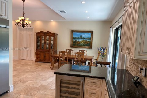 House in Sunny Isles Beach, Florida 3 bedrooms, 193.24 sq.m. № 1327631 - photo 27